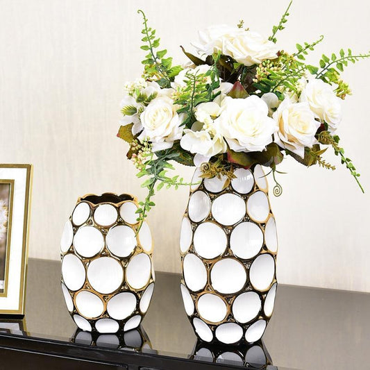 Modern light luxury vase living room